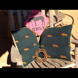 EUC Hunter/Jumper pillows